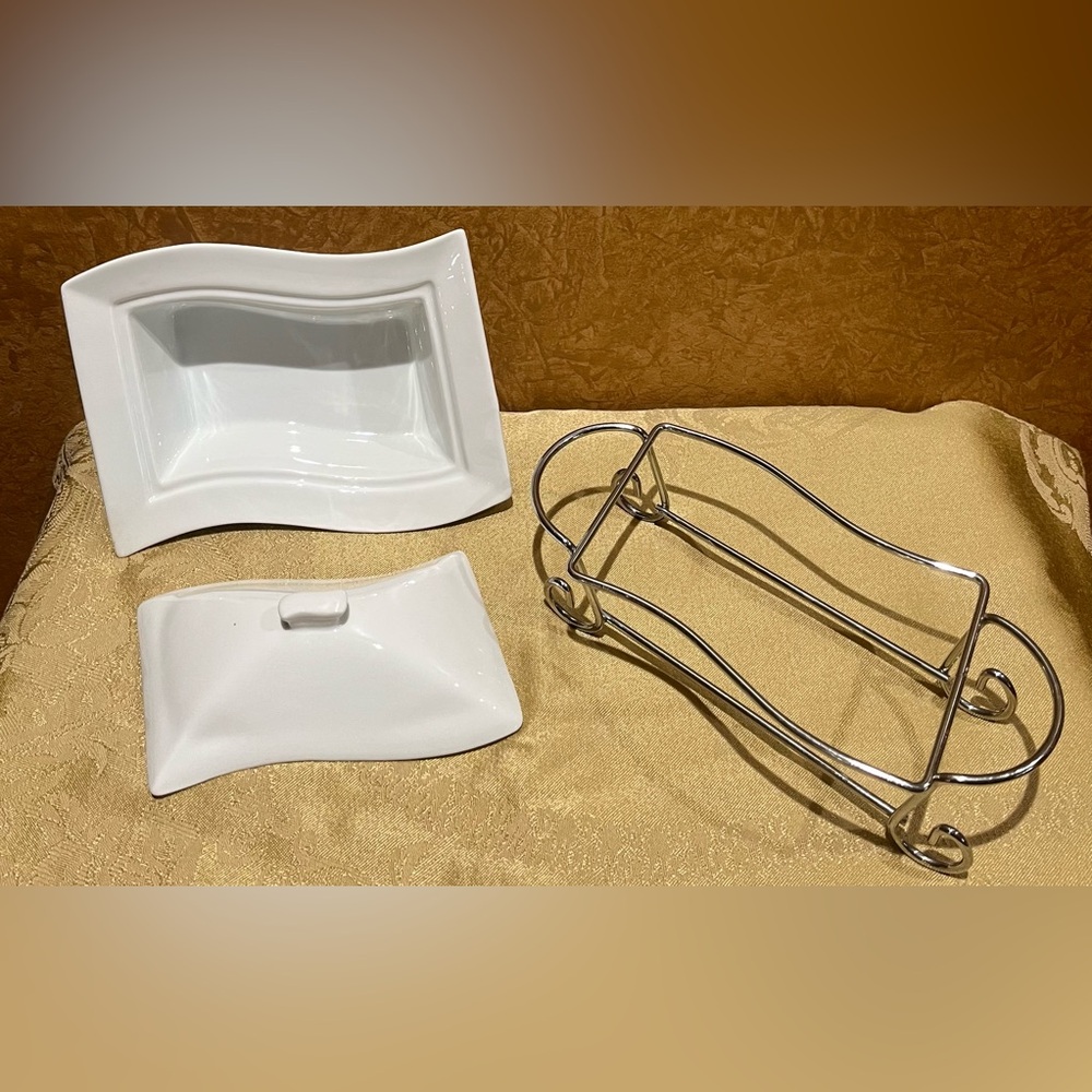 Elegant Ceramic Covered Dish with Stand - Picture 2 of 8
